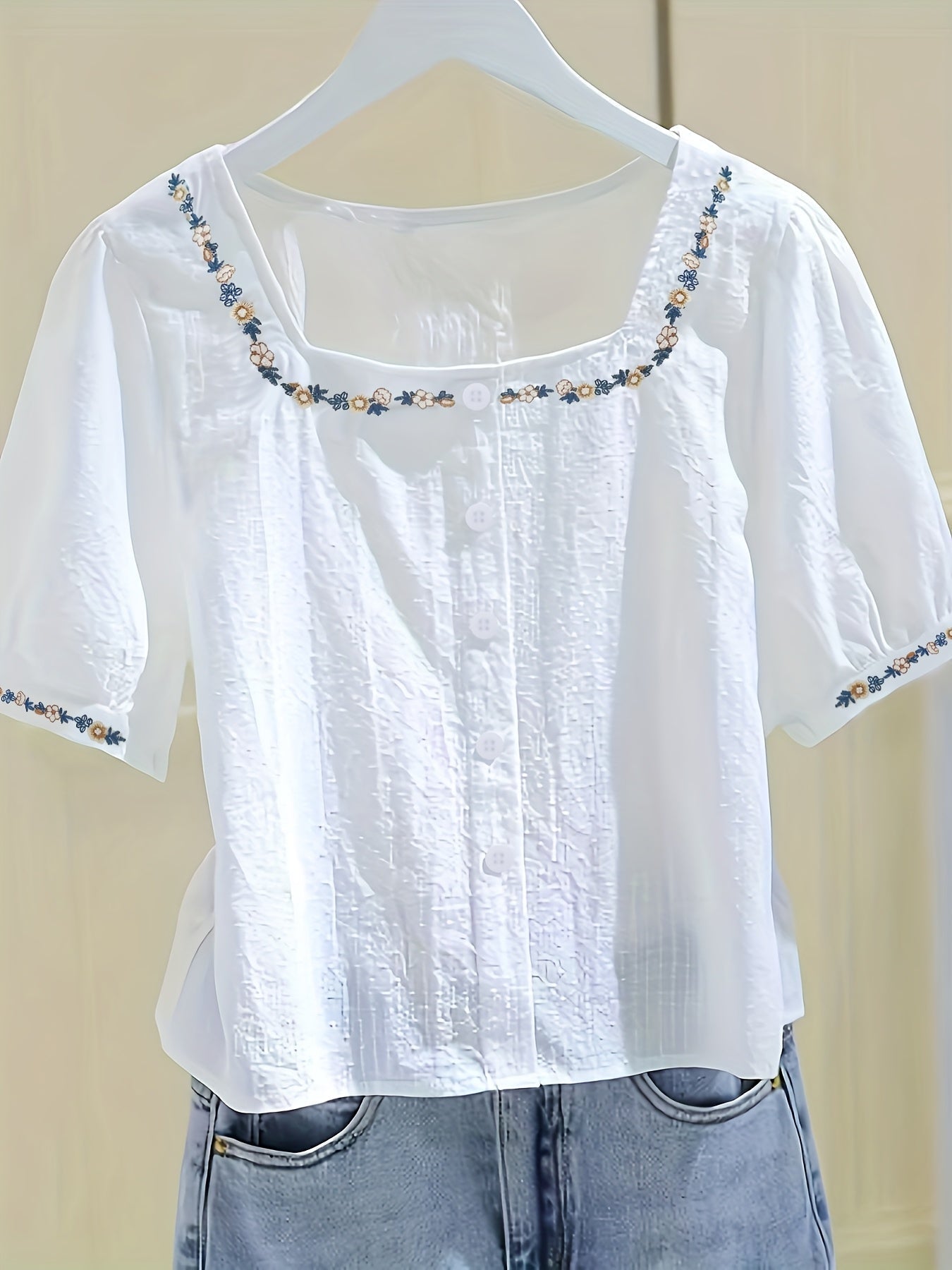 Dam Elegant Blus med Broderade Blommor