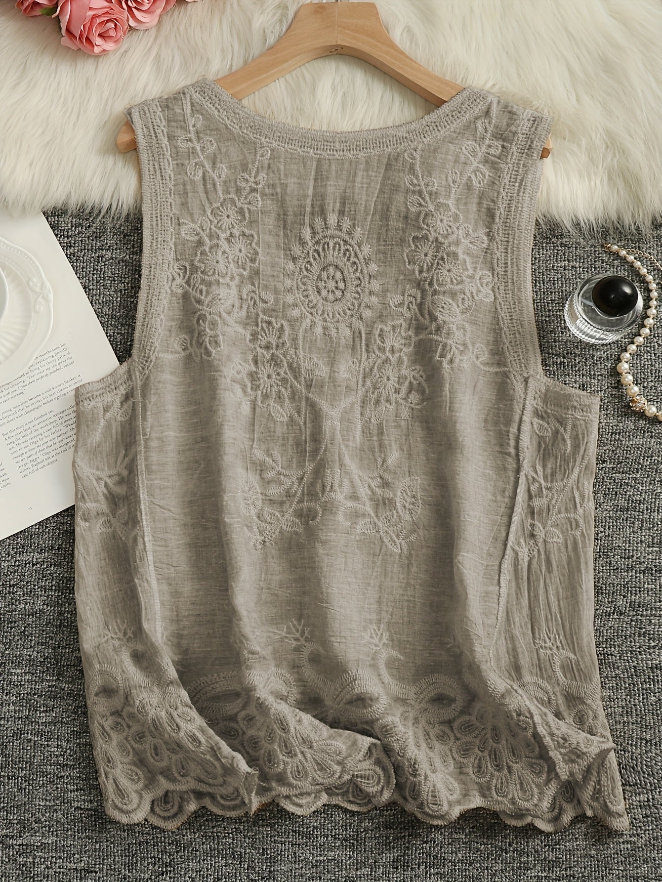 Damtop med broderi och bohemisk stil,