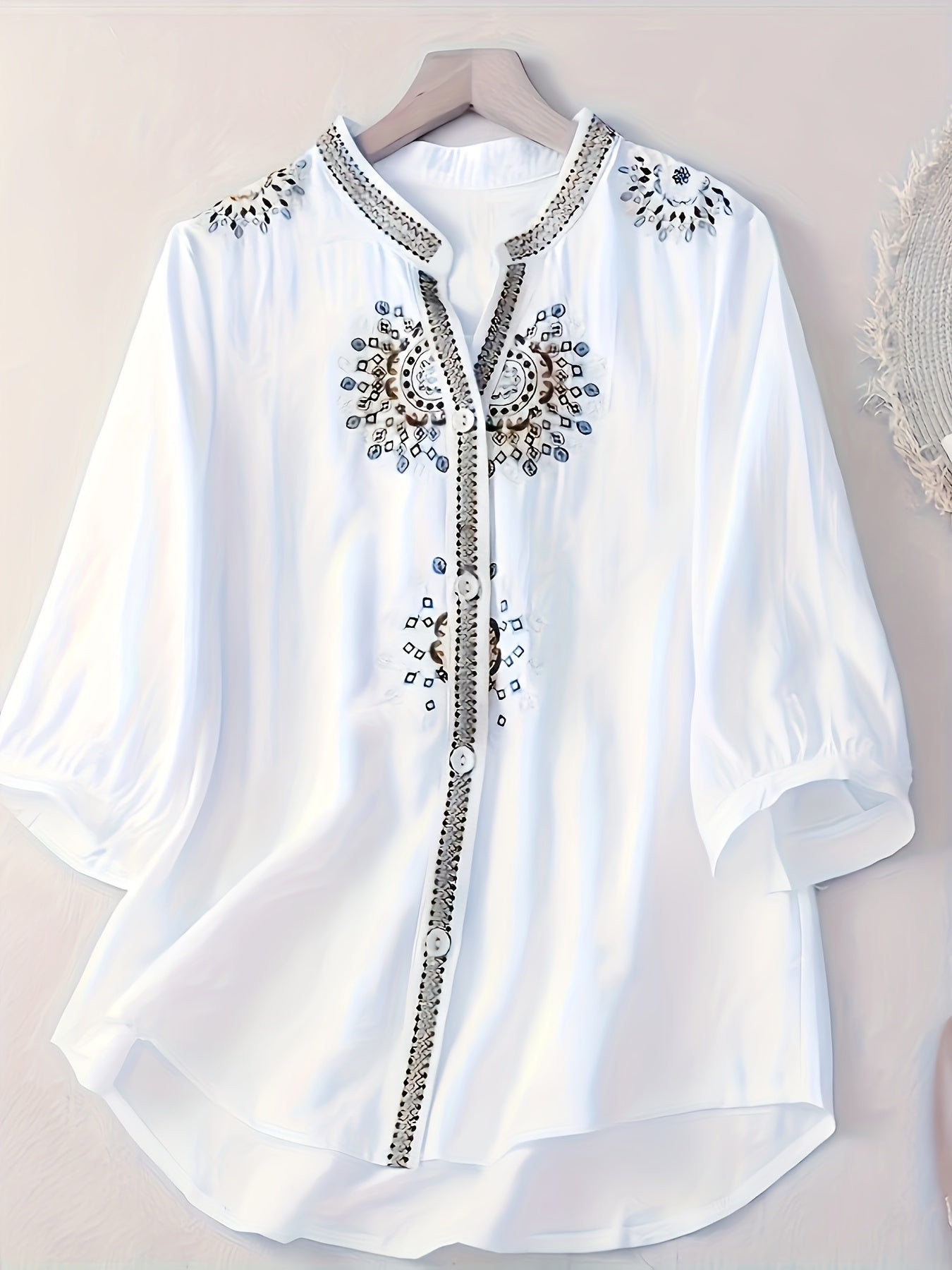 Dam Blus med Broderad Detalj och