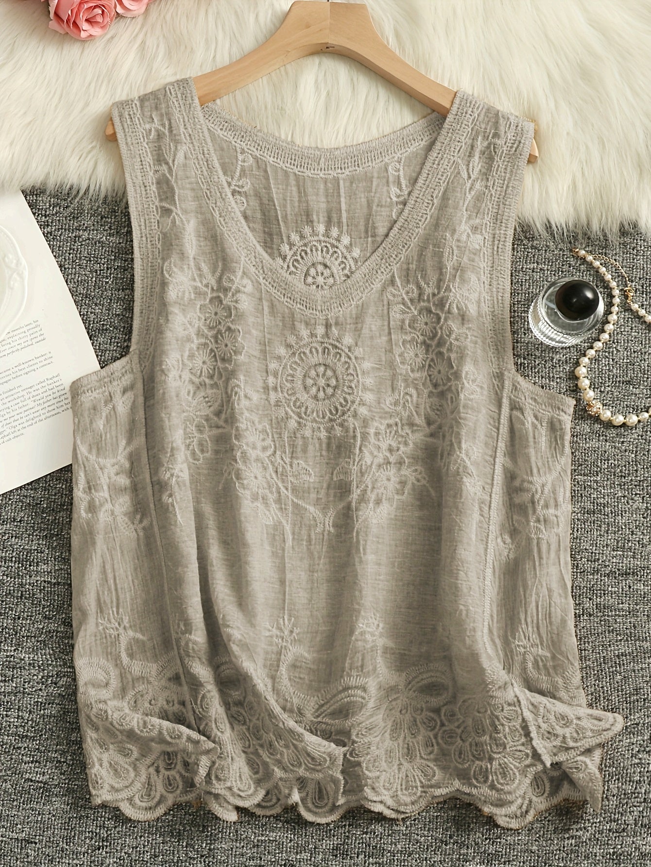 Damtop med broderi och bohemisk stil,